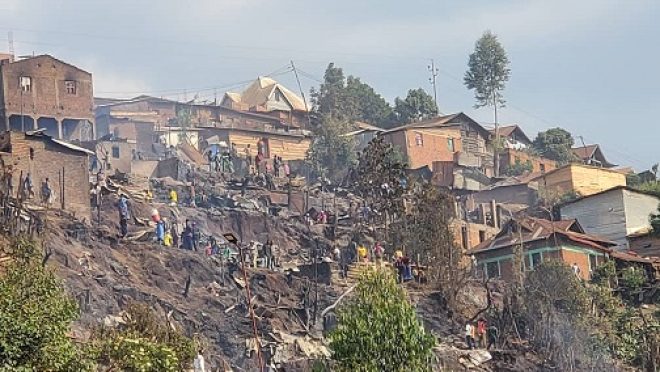 Bukavu : Plus de 700 ménages sans abris après un grave incendie déclaré à Camp-Régie où 104 maisons sont parties en fumée