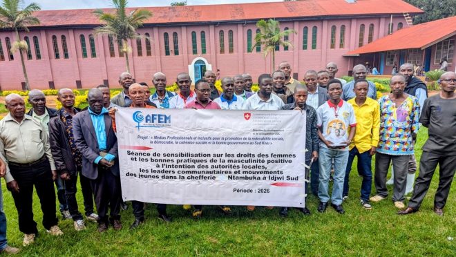 Idjwi/Kashofu / Sud Kivu : Mise en place d’un cadre d’échanges des hommes engagés pour promouvoir les bonnes pratiques de la masculinité positive lors de la séance de sensibilisation de AFEM avec l’appui de la Coopération Suisse