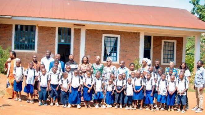 SUD-KIVU / Kabare : L’association Matumaini  assiste trente élèves en fournitures scolaires